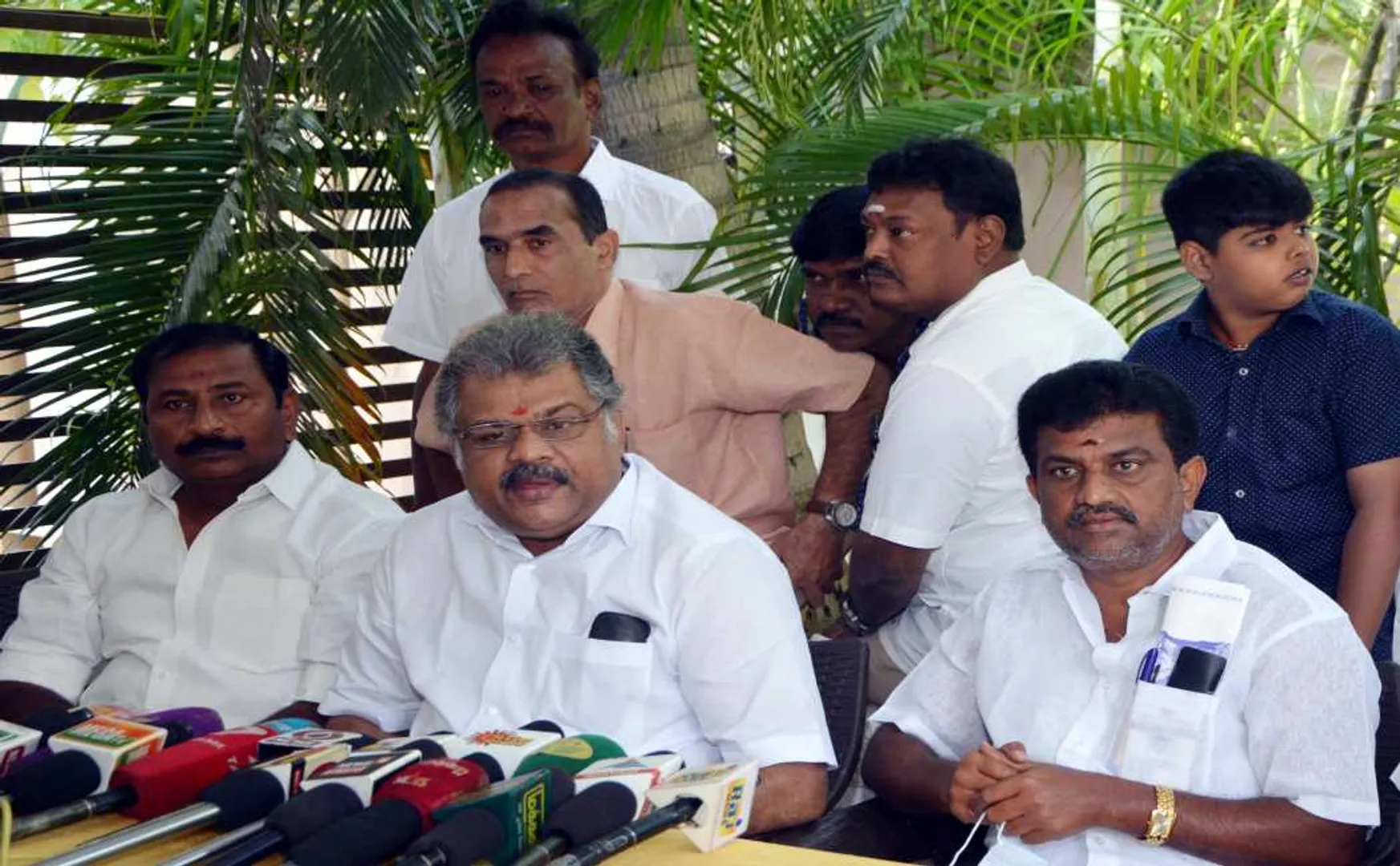 gk vasan mp pressmeet at erode 